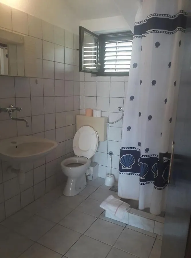 Apartments Vrsa Seline