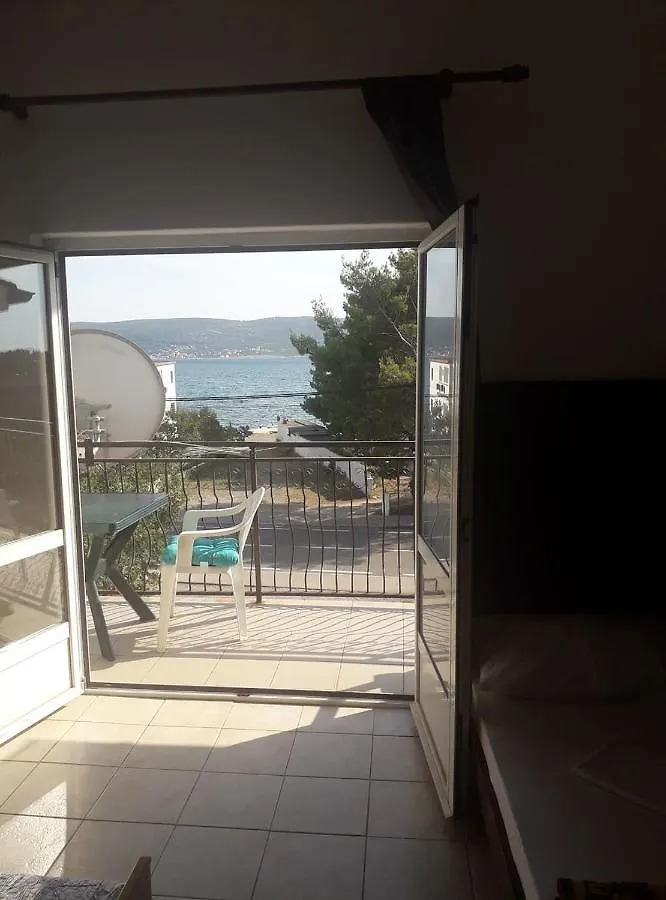 Apartments Vrsa Seline 0*,