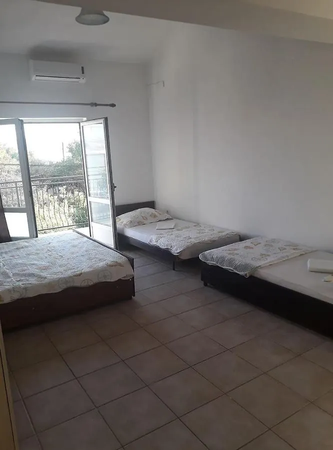 Apartments Vrsa Seline