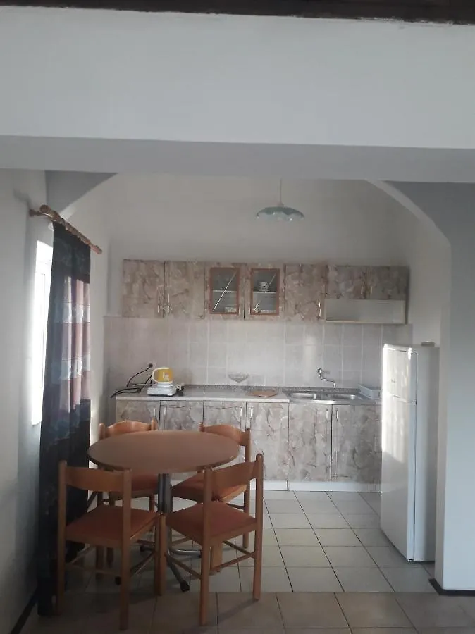 Apartments Vrsa Seline 0*,