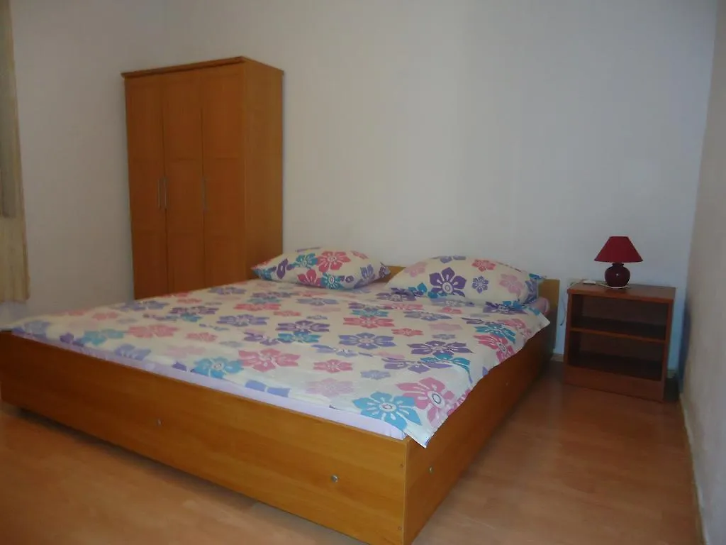 Apartments Vrsa Seline Kroatien