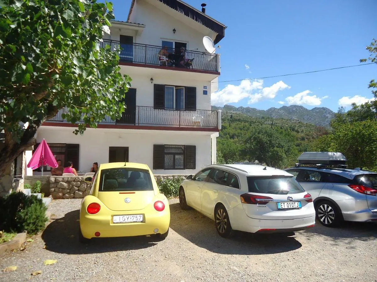 Apartments Vrsa Seline