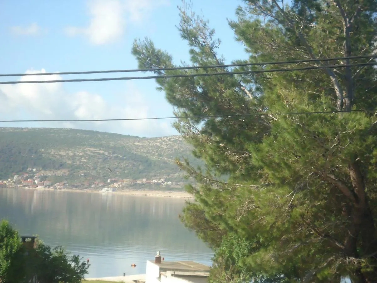 Apartments Vrsa Seline Kroatien