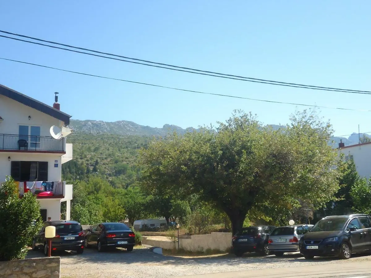 Apartments Vrsa Seline